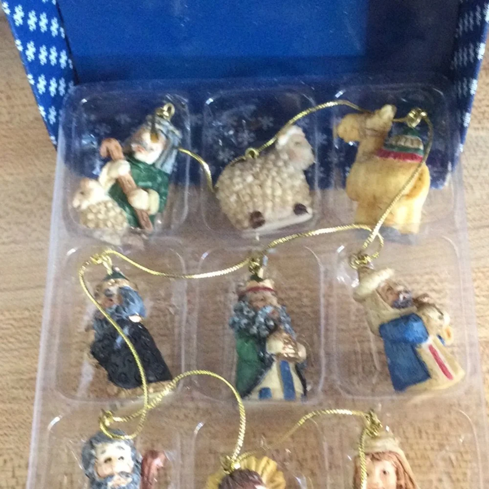 New Christmas Tree Mini Nativity Garland